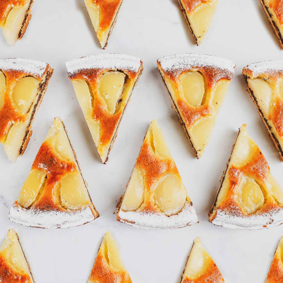 parts de tarte poires et chocolat